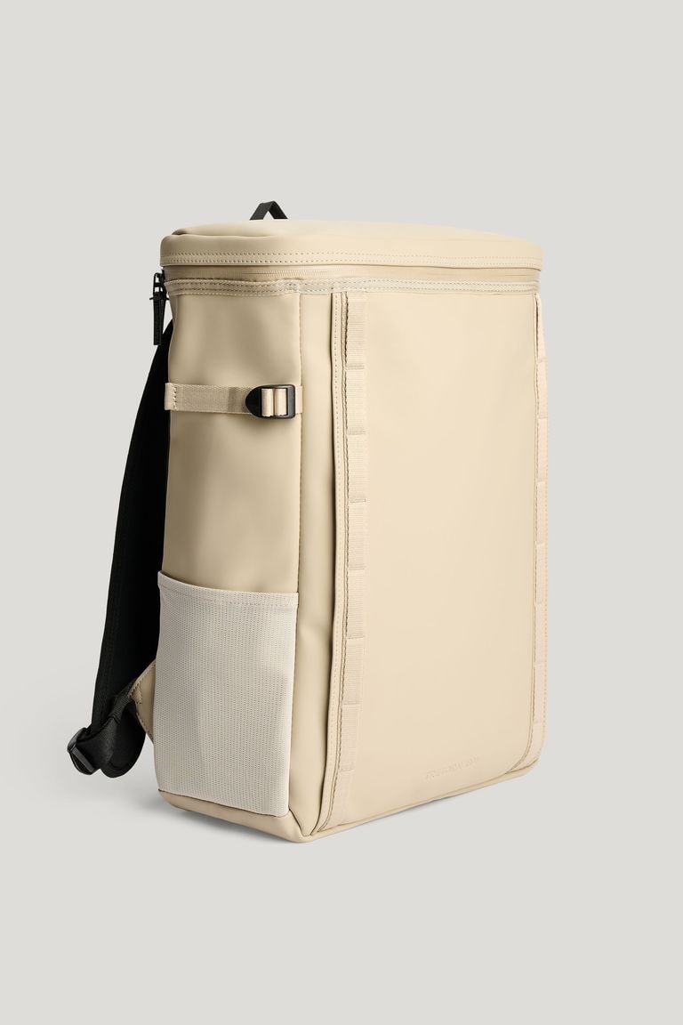 460_83d3dbcf01_boxpack-water-proof-bag-men-women-p