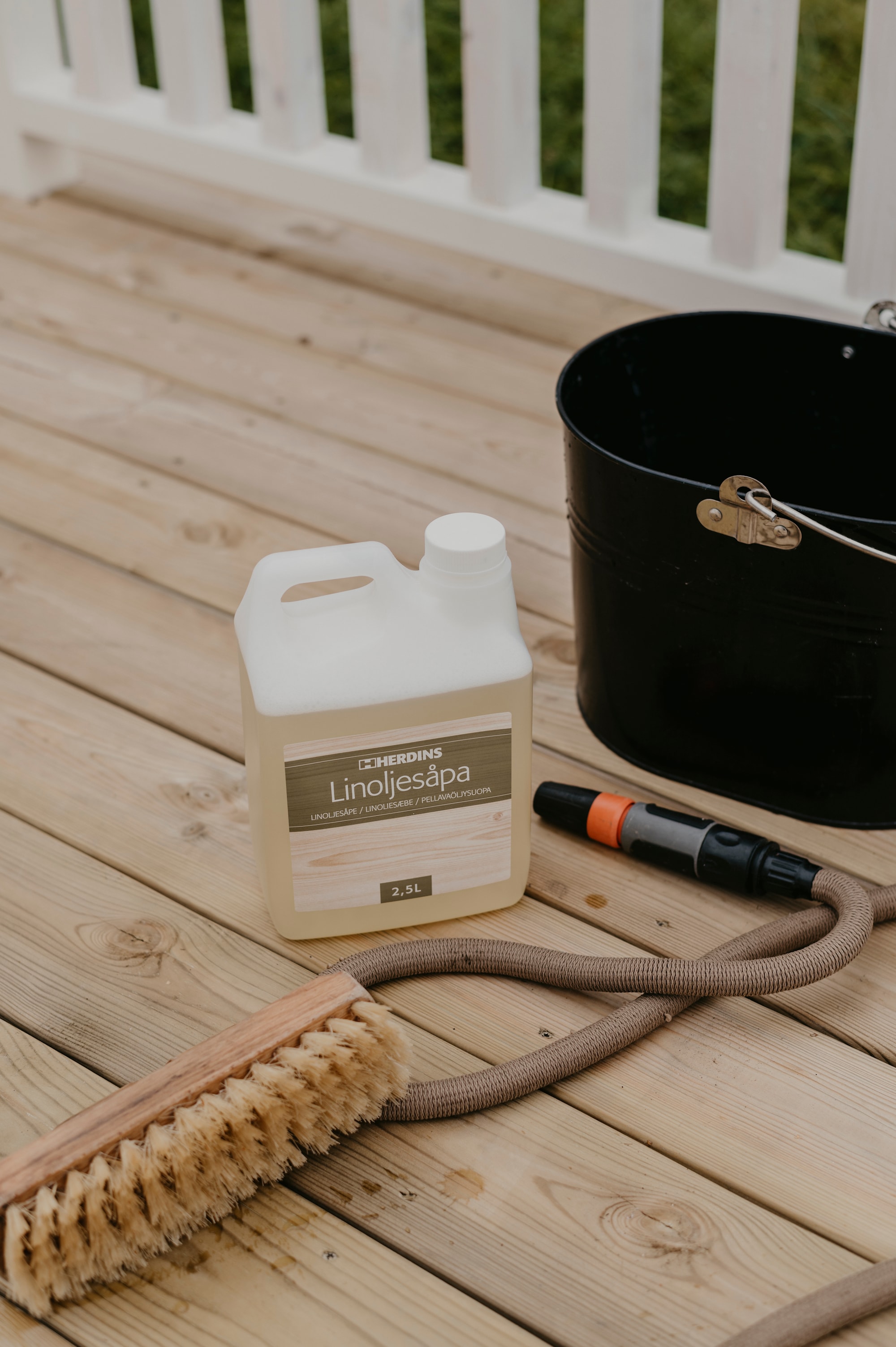 Evelina Lind - Linoljesåpa - rengöring växthus - F