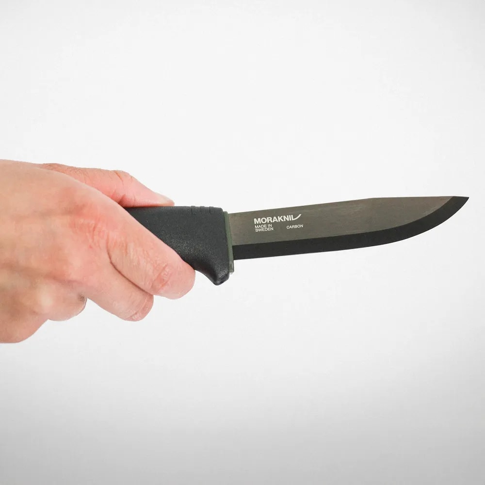 Bushcraft_Survival_C_BB_Knife_Hand[1].jpg
