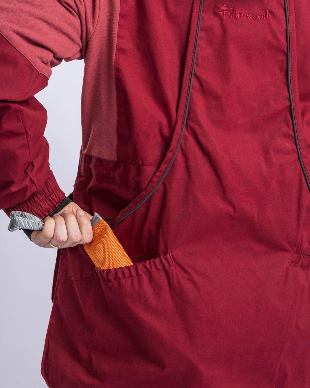 3480-816-23_Pinewood_e15b3c93-5303-4ed9-9901-660c7