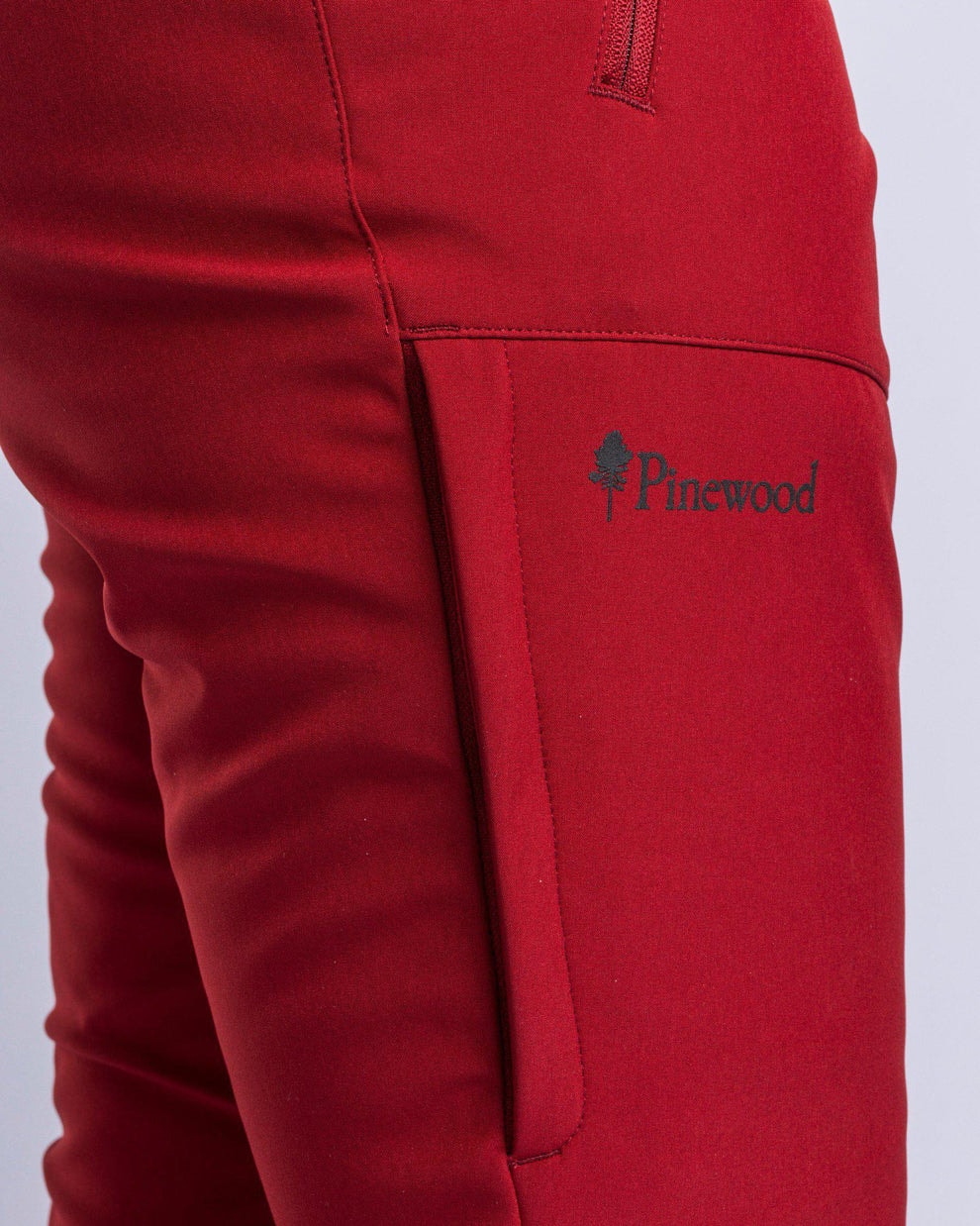 3142-835-20_Pinewood_c1554aa6-2734-4108-a610-3f5f1