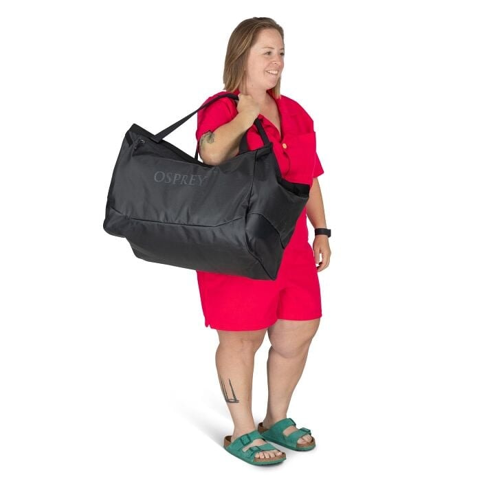 transportergeartote60_s25_onbody3_ravenblack[1].jp