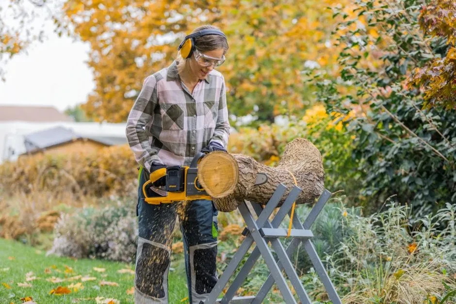 1031d3e0a1723bf7f42795d1a02fa0ee37ec8a21_CS300e_27