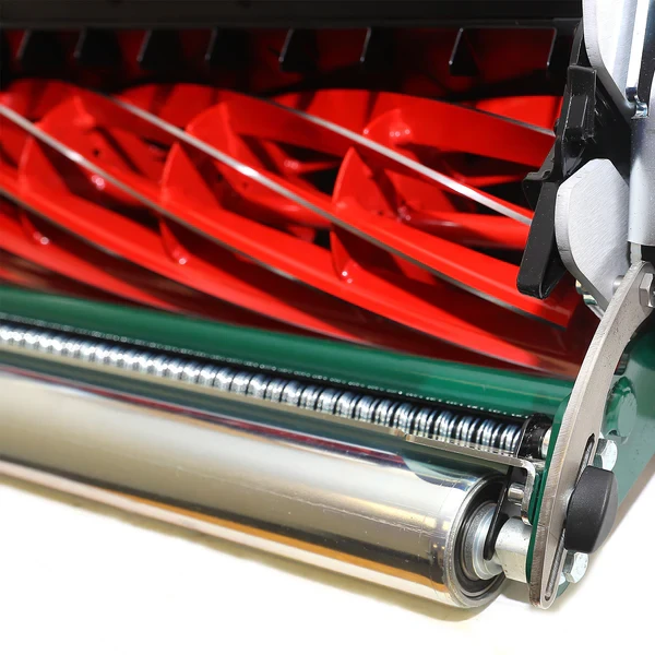 Allett_Stirling_51_Sport_Closeup_Roller.webp