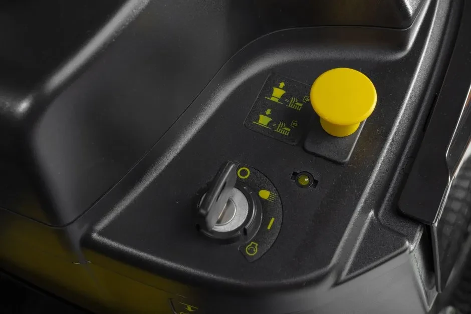 68beece57ac362f38aeb242e81c9412736c8d_AT484A_2T200