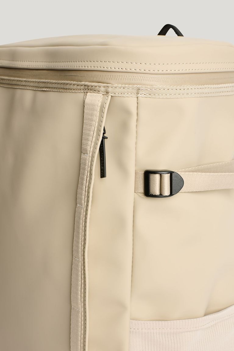 460_590dbc71a3_boxpack-water-proof-bag-men-women-p