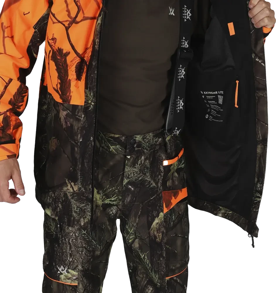 379_0db4ac0dc0-5010016-ap201-3-full.webp