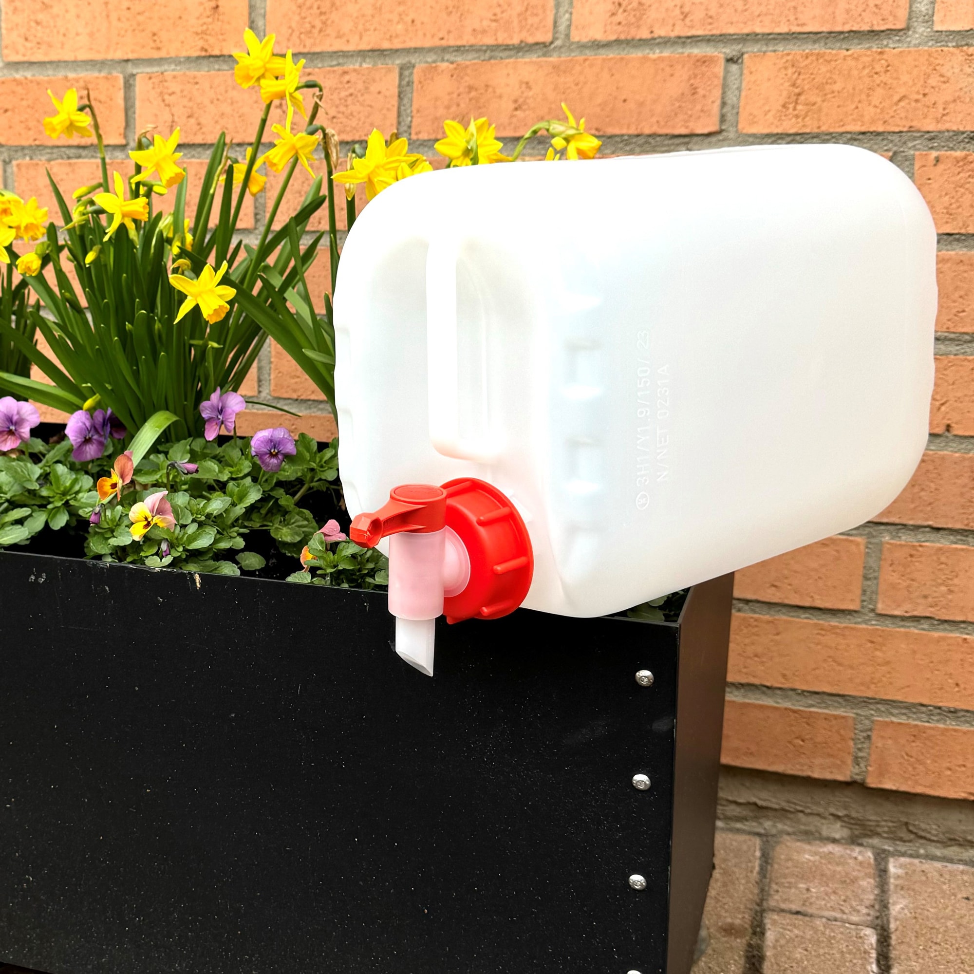 10l-och-25l-med-tappkran-miljobild__0e5059bf-ac53-