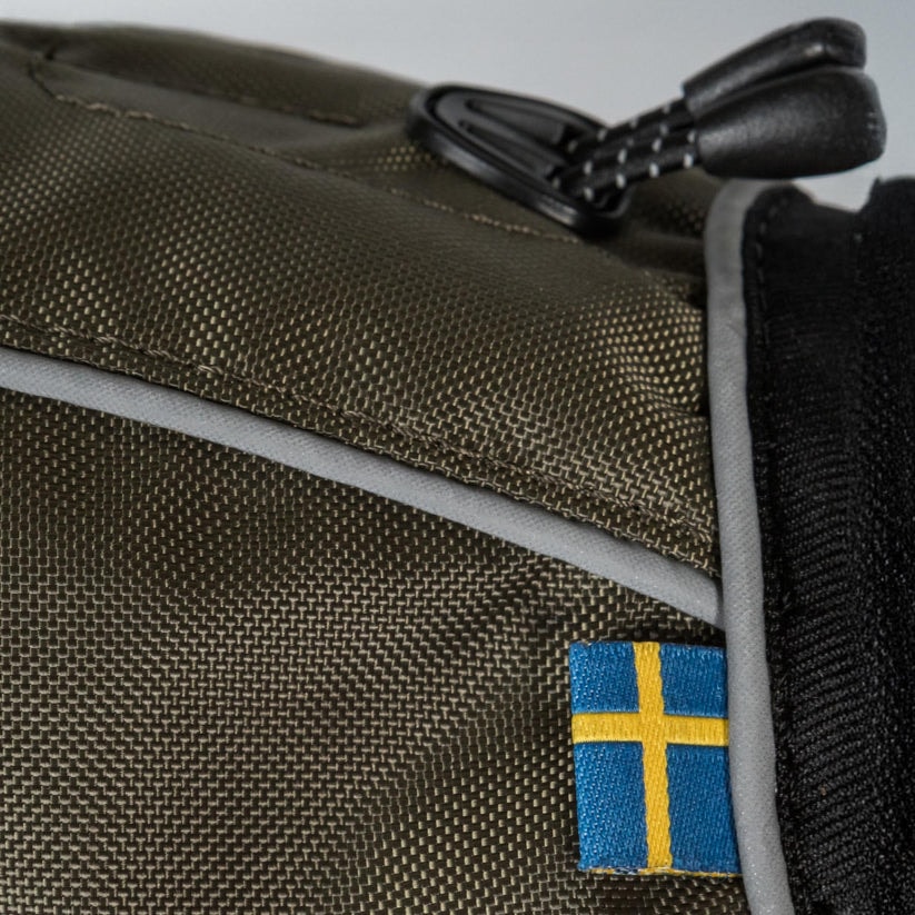 3242BUDDY2.0ThermalDogCoatOliveDetail01Web_0695285