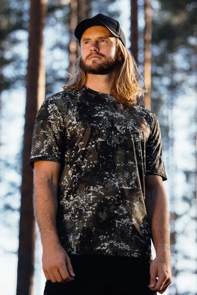 417_70fb5786c2-t-shirt-bti-full.webp