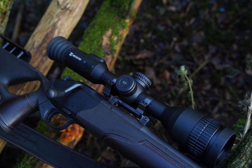 1060w-127248_Hikmicro_Stellar%20SQ50_20_DSC06231[1