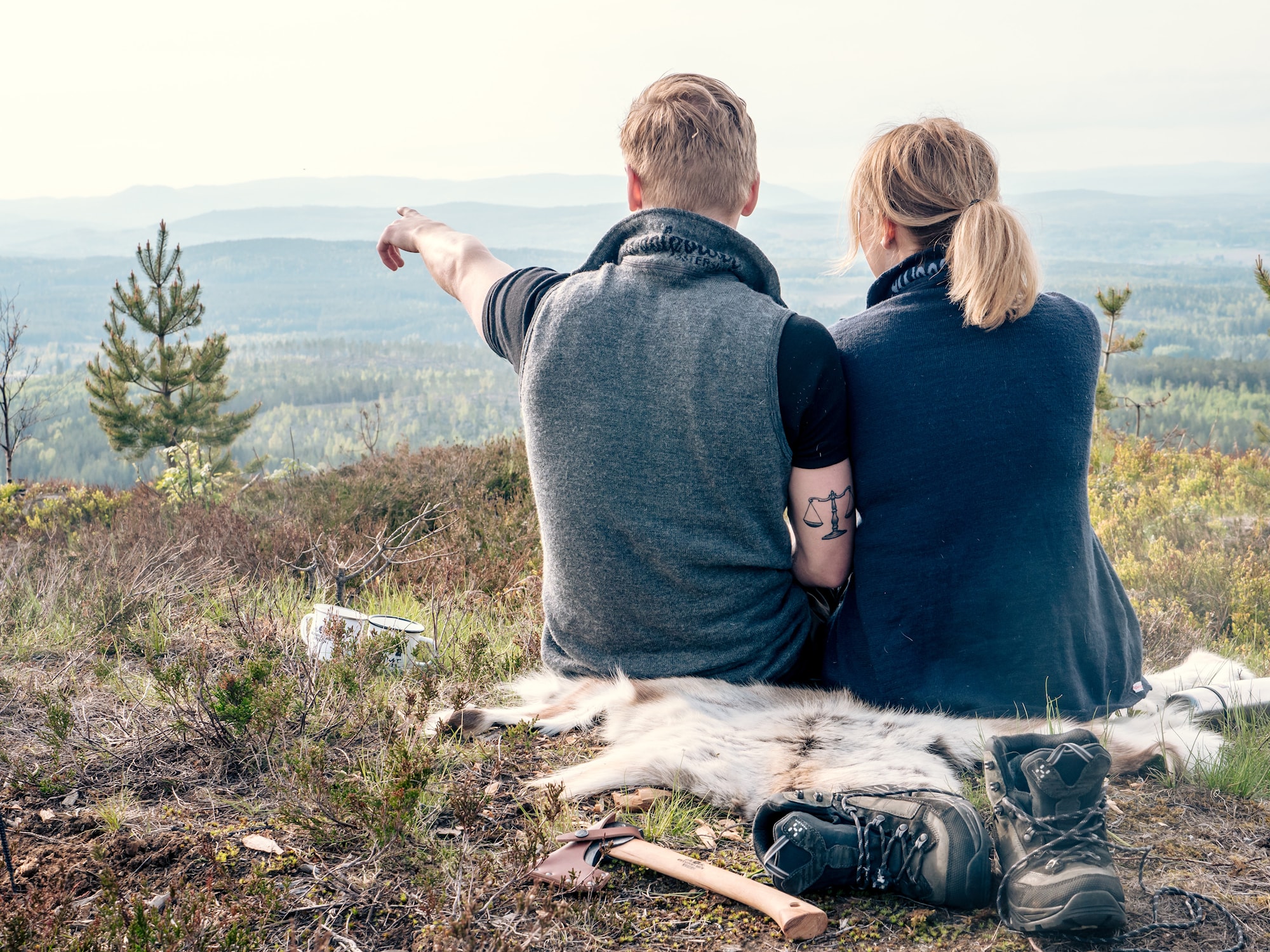 Hiking summer - stor (284393).jpg