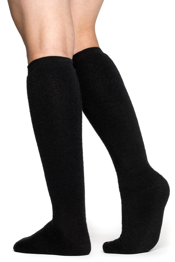 socks-knee-high-400-black-back[1].jpg
