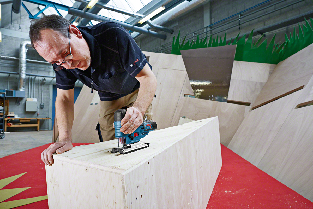 A_A_GST_12V-70-Kulissenbau-214 (5).png