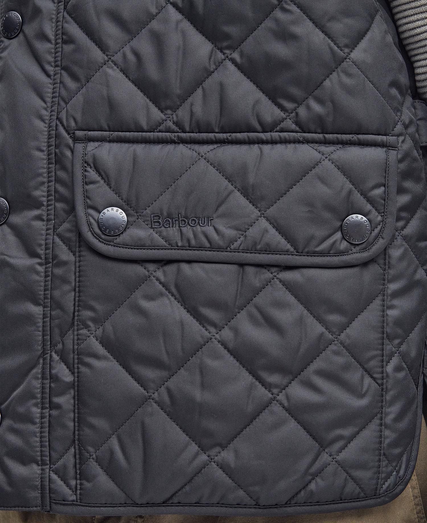 barbour-new-lowerdale-gilet-navy--detail--82331-9[