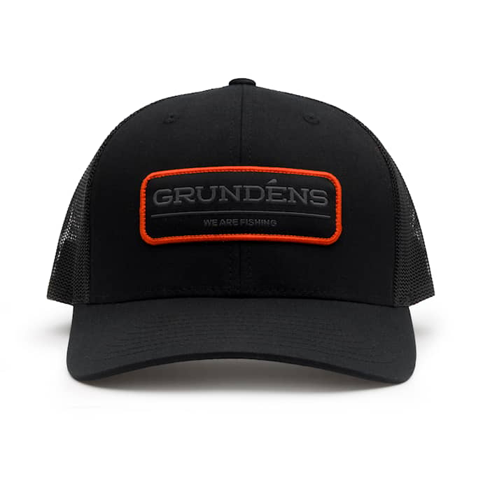 Grundéns We Are Fishing Trucker Solid Black