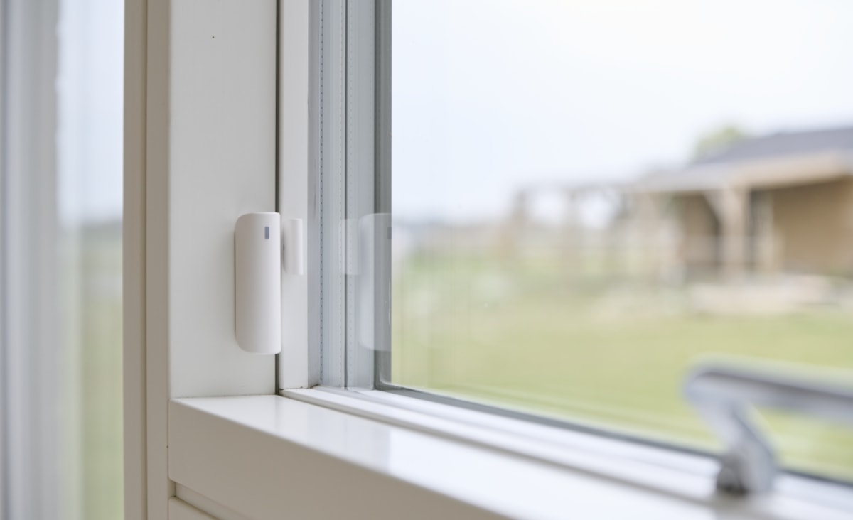 1200x732_Desktop_-_Product_Feature_-_Sensor_Live-S