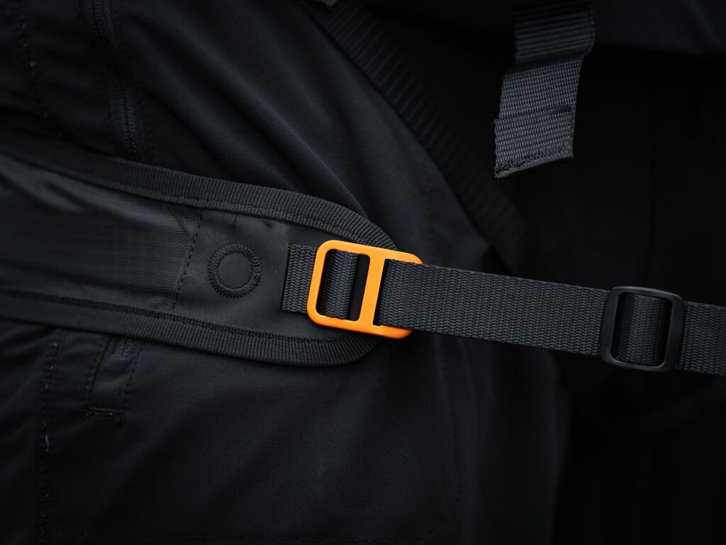 PR1085BI4025_BLT_20022_CaniX_belt_3_0_IMD.jpg