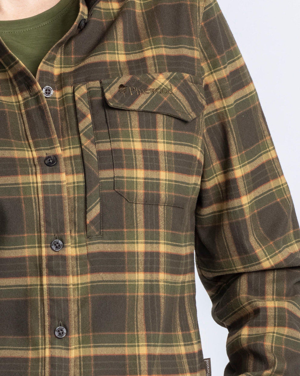 3225-135-20_Pinewood_4c04326d-8bd2-4b26-92ca-5e1a1