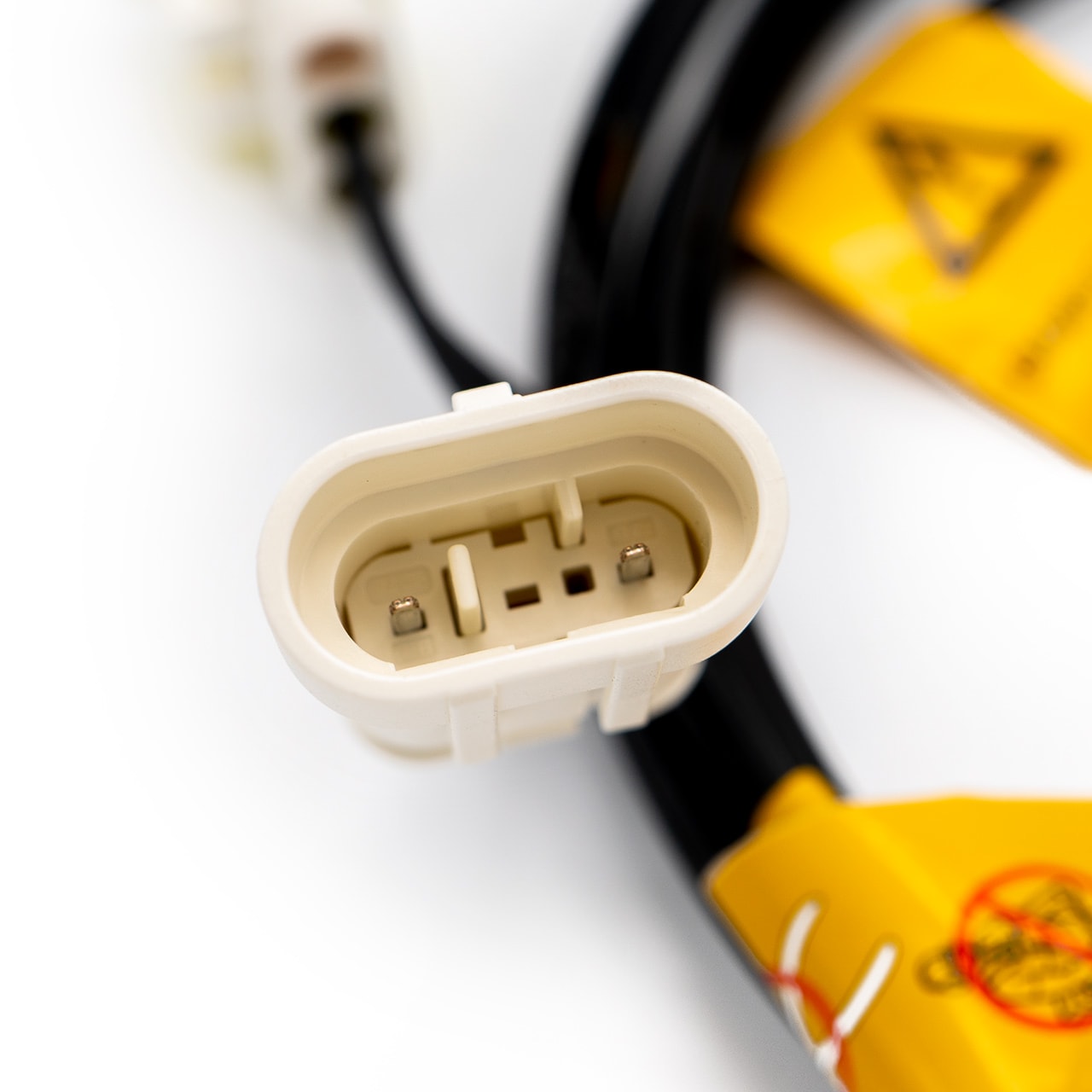 5887650-06 Lågspänningskabel