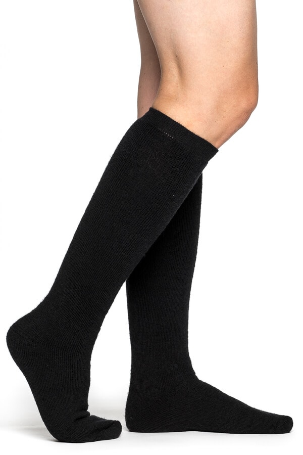 socks-knee-high-400-black[1].jpg